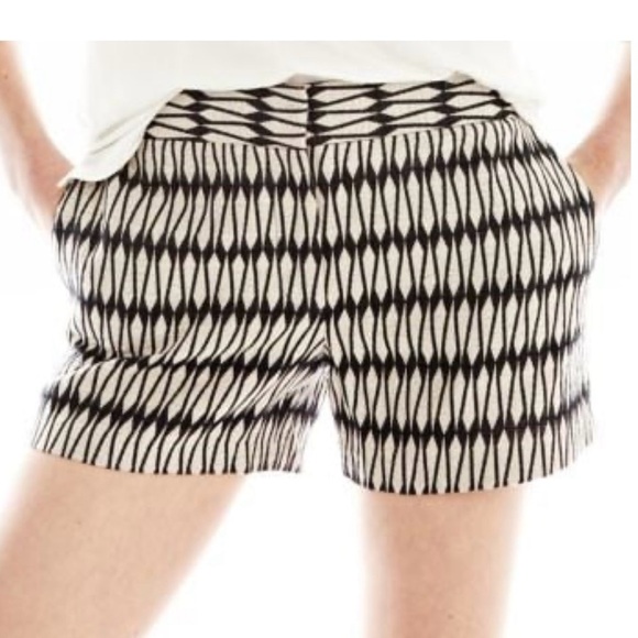 Joe Fresh Black & White Geometric Tribal Print Shorts – Size 14 - Picture 1 of 9